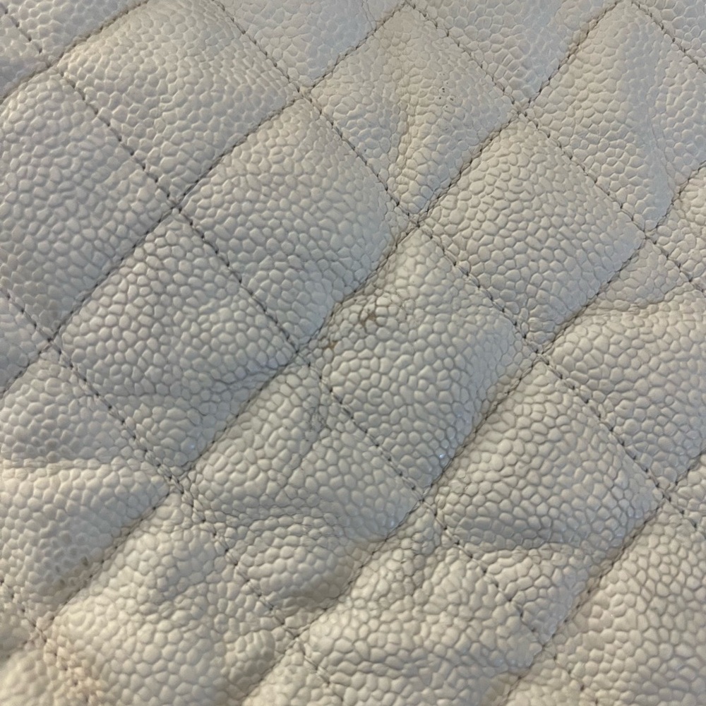 Chanel off-white French Riviera Hobo. Caviar leather. - Picture 9 of 13